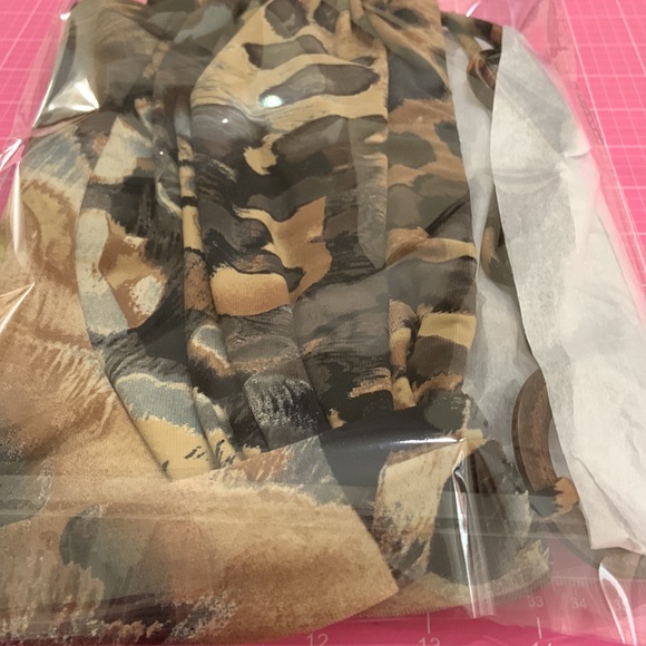 Fashion Bug Ladies Halter Top With Jewel Tie Neck size L - Picture 13 of 14